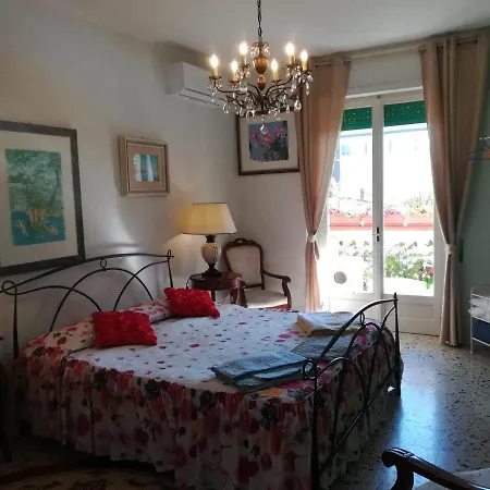 B&B Domus Aurea 오리스타노