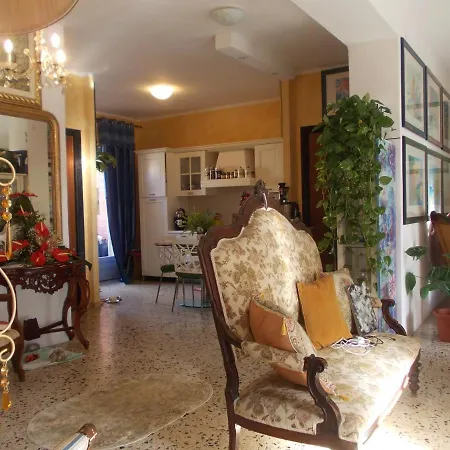 Domus Aurea Bed & Breakfast