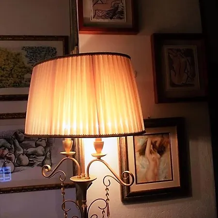 Bed and breakfast Domus Aurea 3*