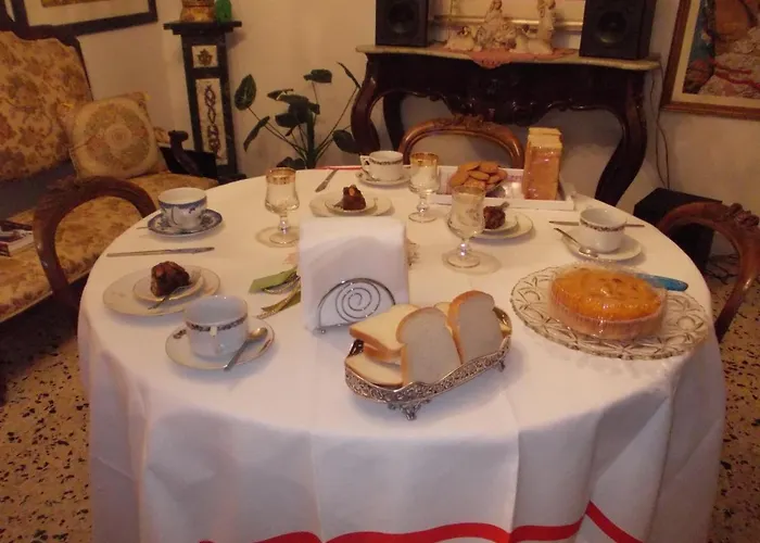 Domus Aurea Oda ve Kahvaltı Oristano