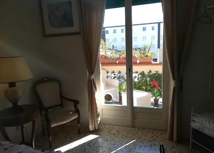 Oda ve Kahvaltı Domus Aurea Oristano