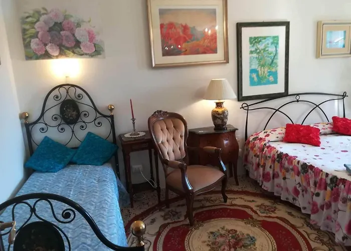 Domus Aurea Oda ve Kahvaltı 3*