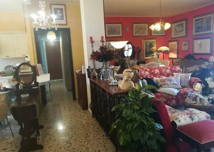 Domus Aurea Oda ve Kahvaltı Oristano